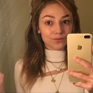 Hiring pro hair colorist in downtown Seattle